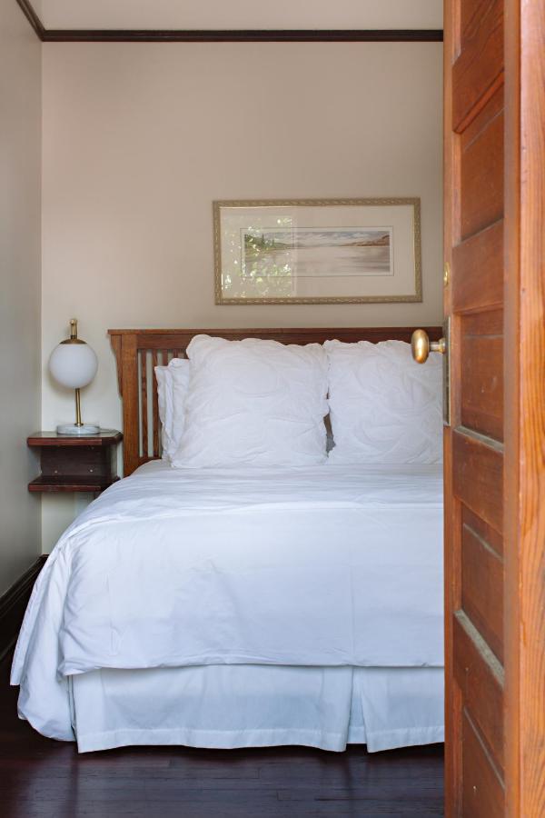 Naramata Inn Esterno foto